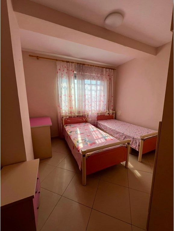JEPET ME QIRA APARTAMENT 2+1+2 TEK RAJONI I POLICIS DURRES !!