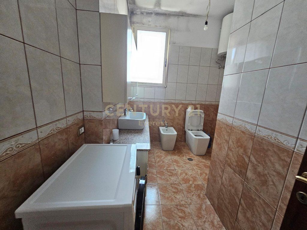 KODRA E DIELLIT, APARTAMENT 2+1 PER QIRA