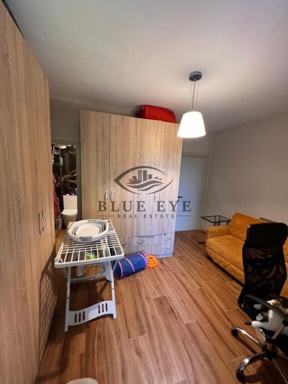 Ofrohet për Shitje Apartament 2+1+2 në Vilën e Zogut!