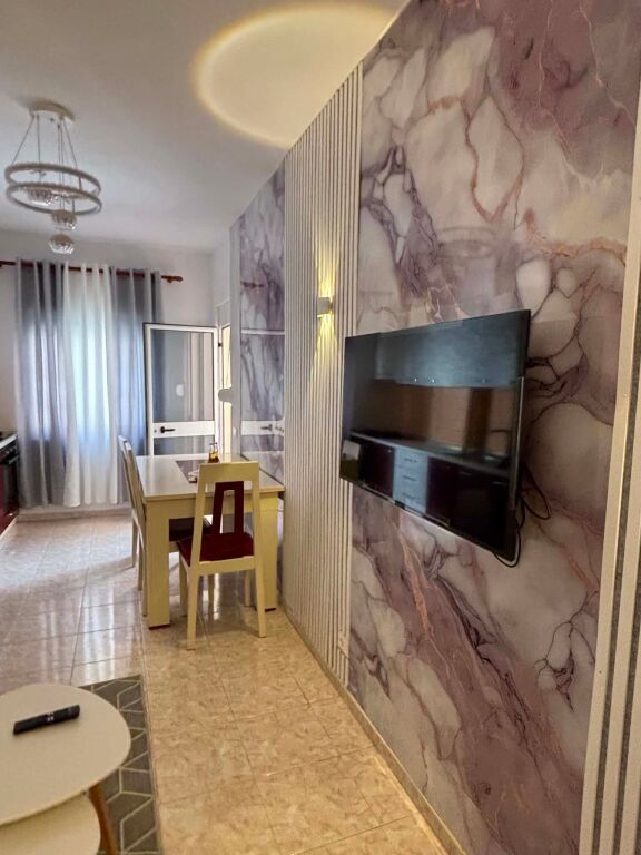 Jepet apartament 1+1 ne plazh