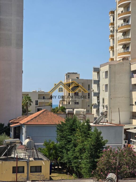 Shitet Apartament 2+1 – Rrota e Kuqe, Durrës