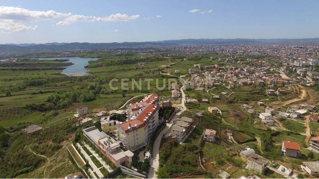 FARKE, HOTEL PER QIRA