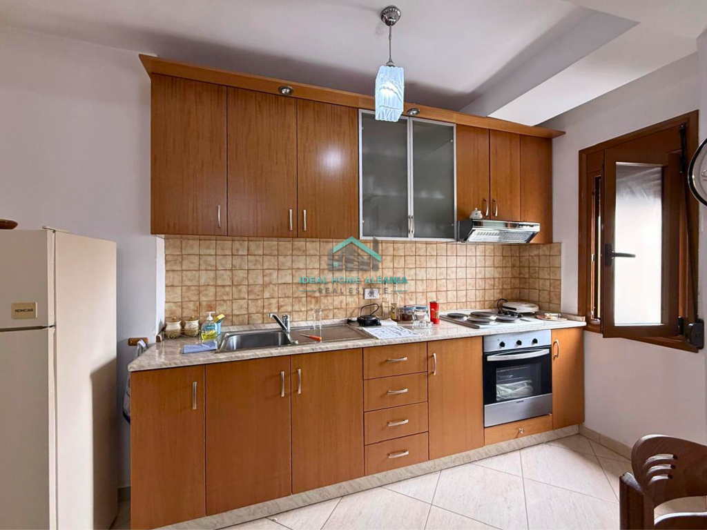 APARTAMENT 2+1 ME QERA – NERANXI, VLORË