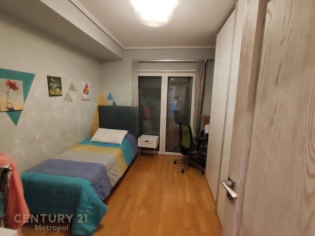 APARTAMENT 3+1 PER QIRA NE NJE REZIDENCE PRIVATE PRANE TEG