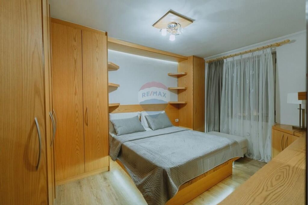 Apartment - For Rent - Muhamet Gjollesha Street, Tirana