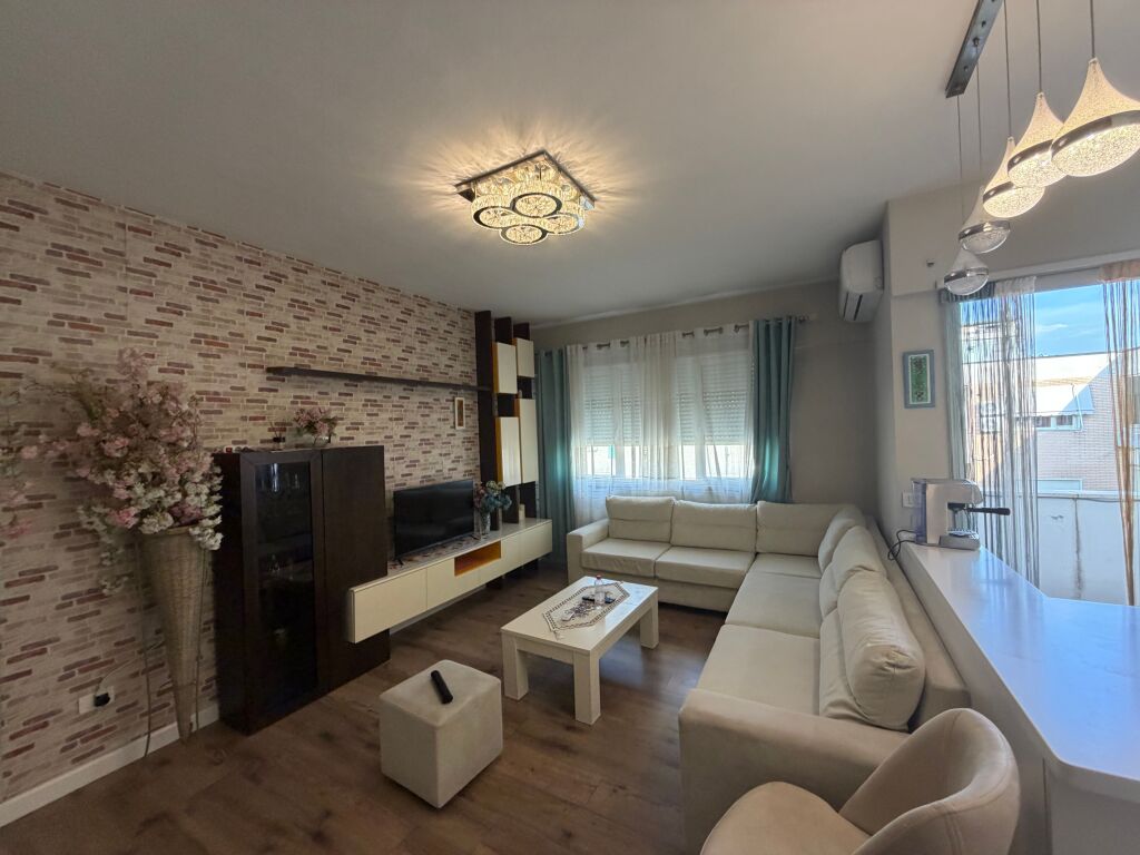 Rent, Apartment 2+1+2, Paris Commune, Kristal Center, Tirane