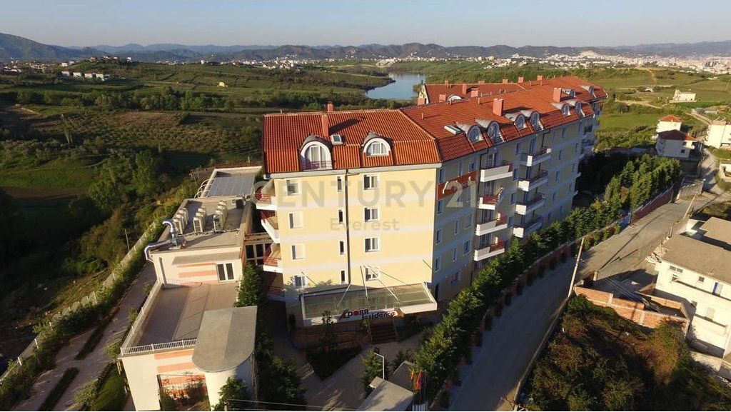 FARKE, HOTEL PER QIRA