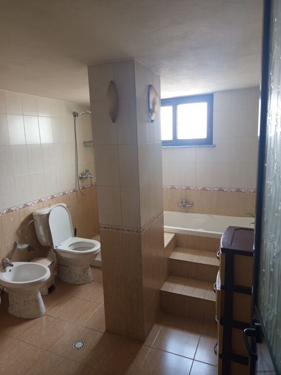 APPARTAMENTO 2+1. 50000 LEKE.KODRA E PRIFTIT