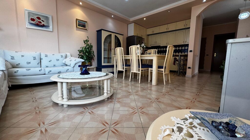 Appartamento 2+1 in affitto in Via Elbasan