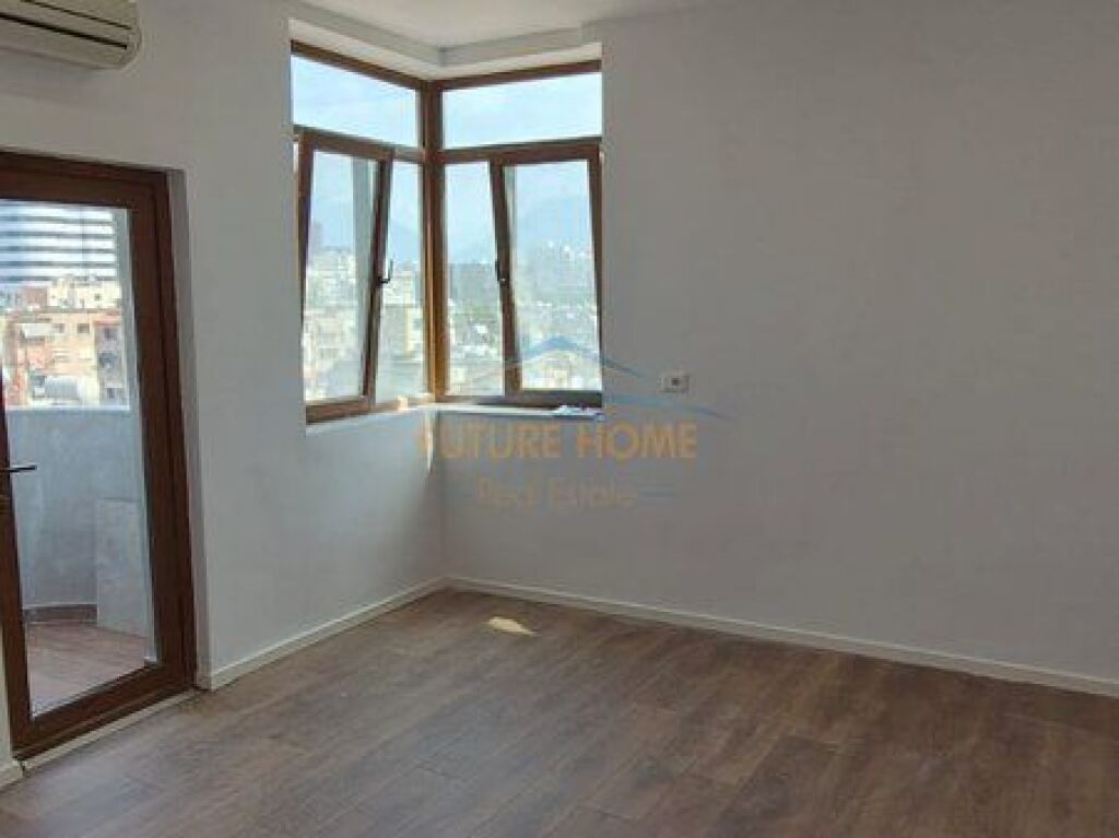 Shitet, Apartament 1+1+, Rruga Fadil Bodinaku, Tirane