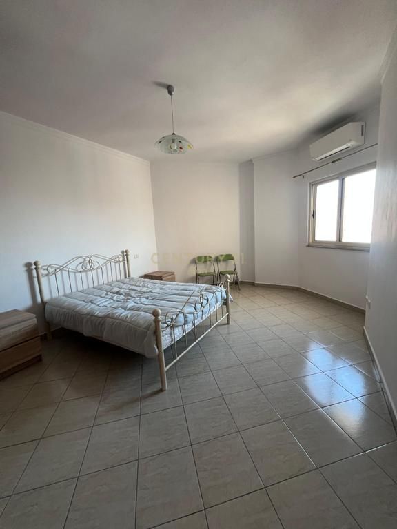 Apartament 2+1+garazhd Me Qira në Lagjen nr.5, Durrës !