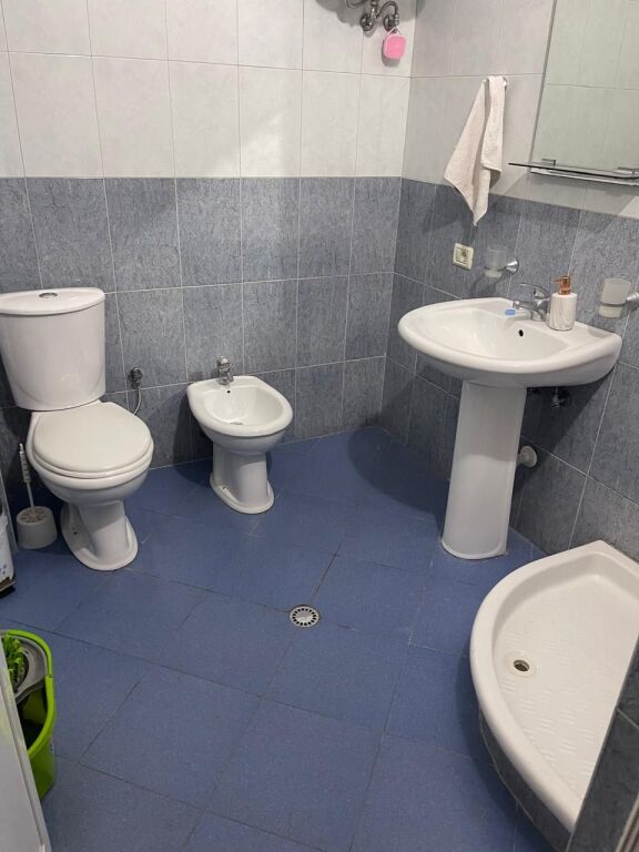 2+1,te kodra e diellit 1,me hipoteke,165.000 euro