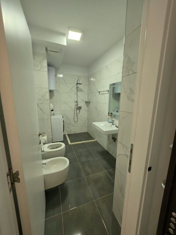 🏡 Apartment 2+1+2 for rent  📍Former Aviation Field, Turdiu Residence   🏢 5th Floor  🛗 With elevator  📐 Area: 120m² 🌿 With balcony   💰 Price: 75,000 Lek/Month