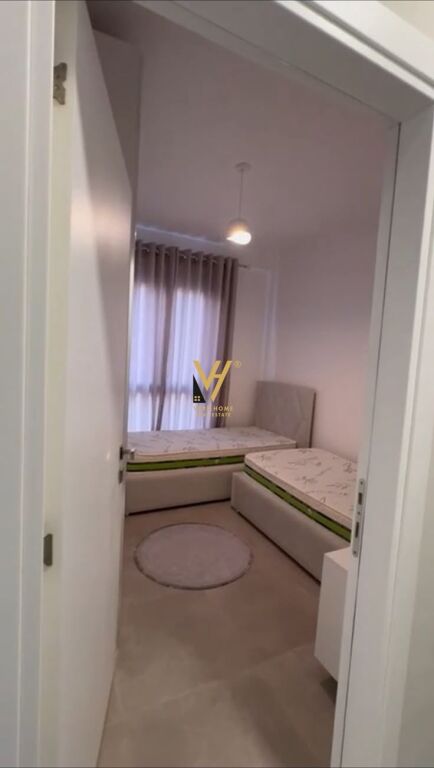SHITET APARTAMENT 2+1 DHE GARAZH TE ARLIS, FARMACIA 10 -270.000 EURO