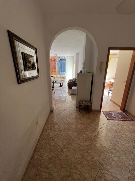 APARTAMENT 2+1 PËR SHITJE – PRANË SHKOLLËS EFTALI KOÇI!