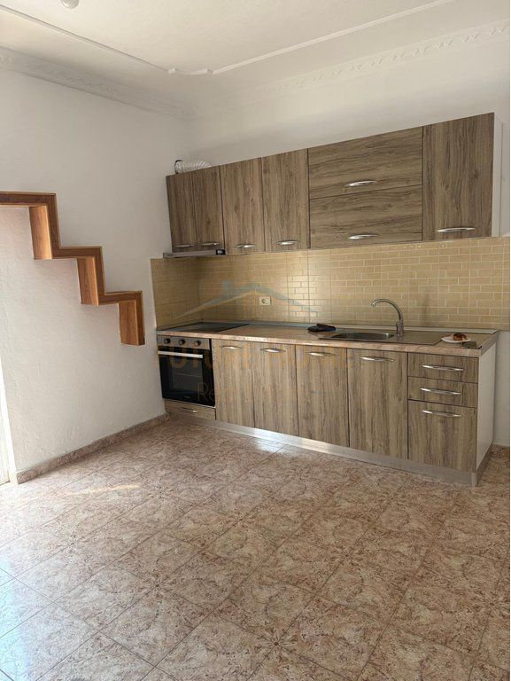 Rent, Apartment 2+1, Dibrës Street, Tirane . UNA72721