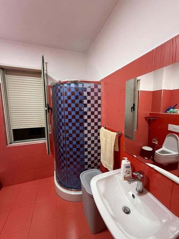 Appartamento 2+1+2+ parcheggio alla villa Dobi