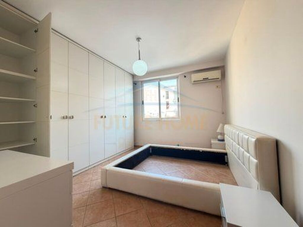 Shitet, Apartament 2+1, Misto Mame, Tirane.