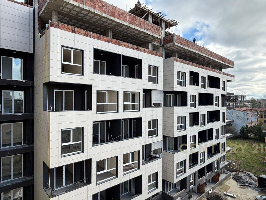 APARTAMENT 1+1 NË MONTEVIDEO RESIDENCE – 50 M NGA DETI