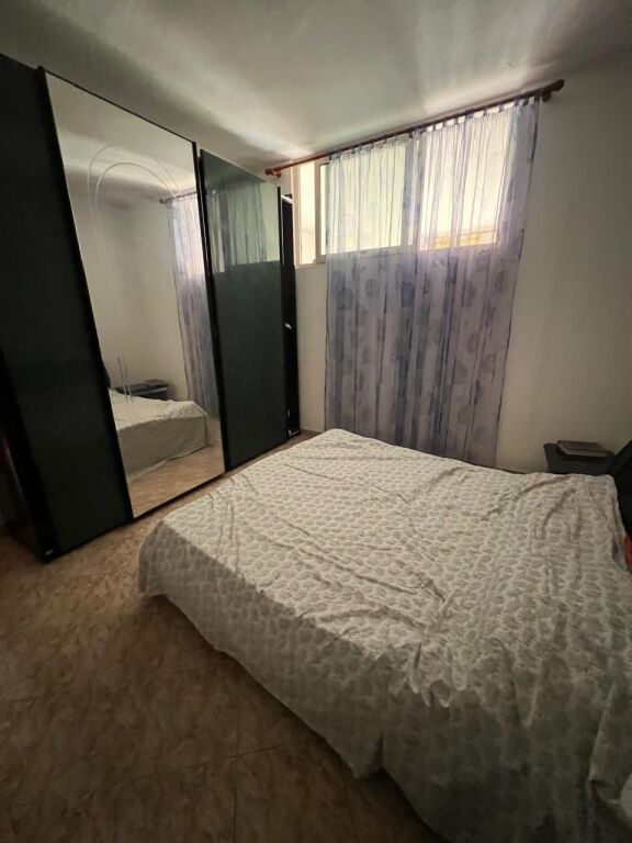 APARTAMENT 2+1 PËR SHITJE – PRANË SHKOLLËS EFTALI KOÇI!