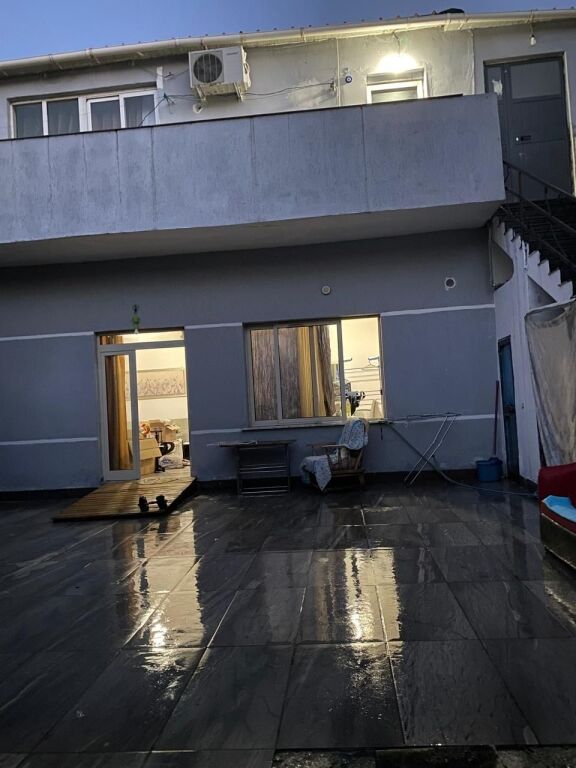 Apartamente Duress Beach