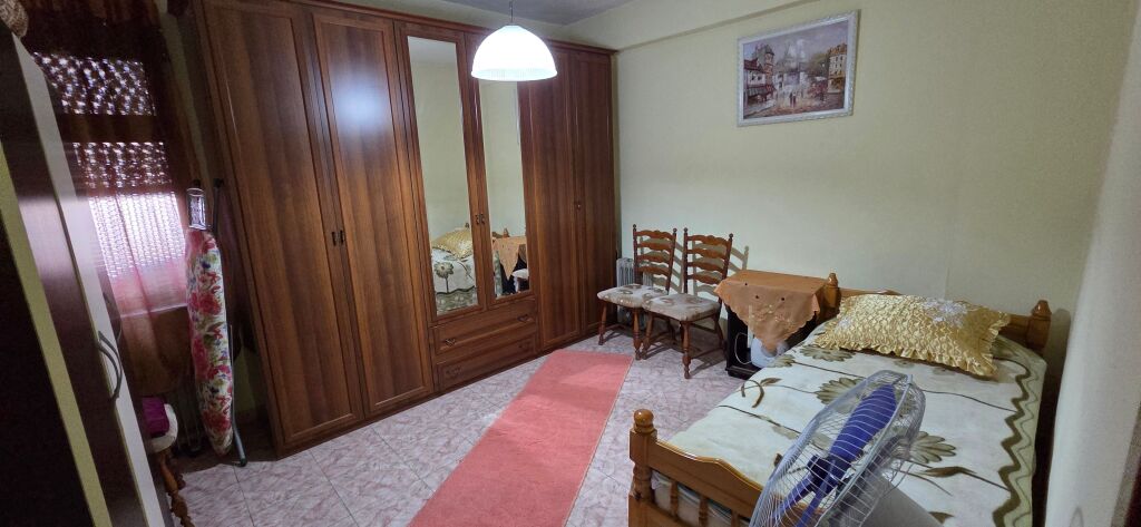 Qera, Apartament 2+1+2, Bllok