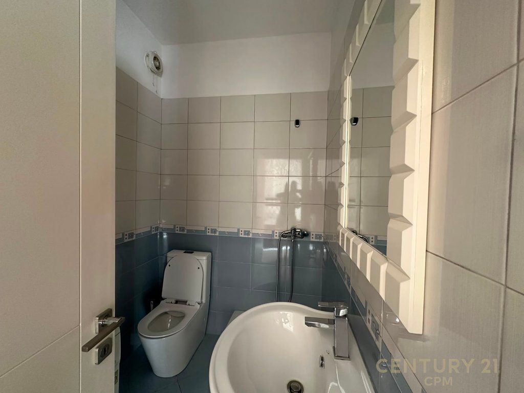 Appartamento 2+1 in Affitto nel Giardino Botanico Zoologico, Tirana | 92.80 m²