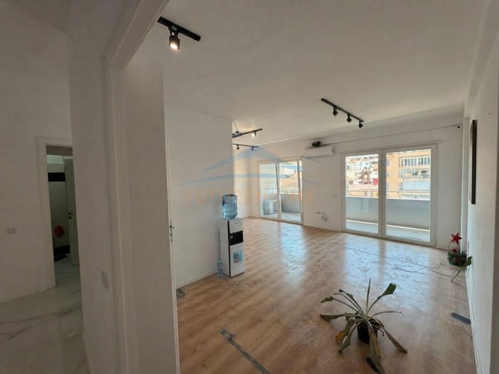 Rent, Office space, Paris Commune, Tirana