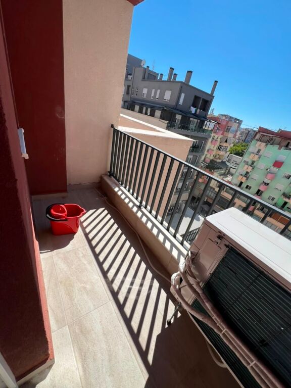Jepet me qira apartamet 2+1+2 tek Kompleksi Aura