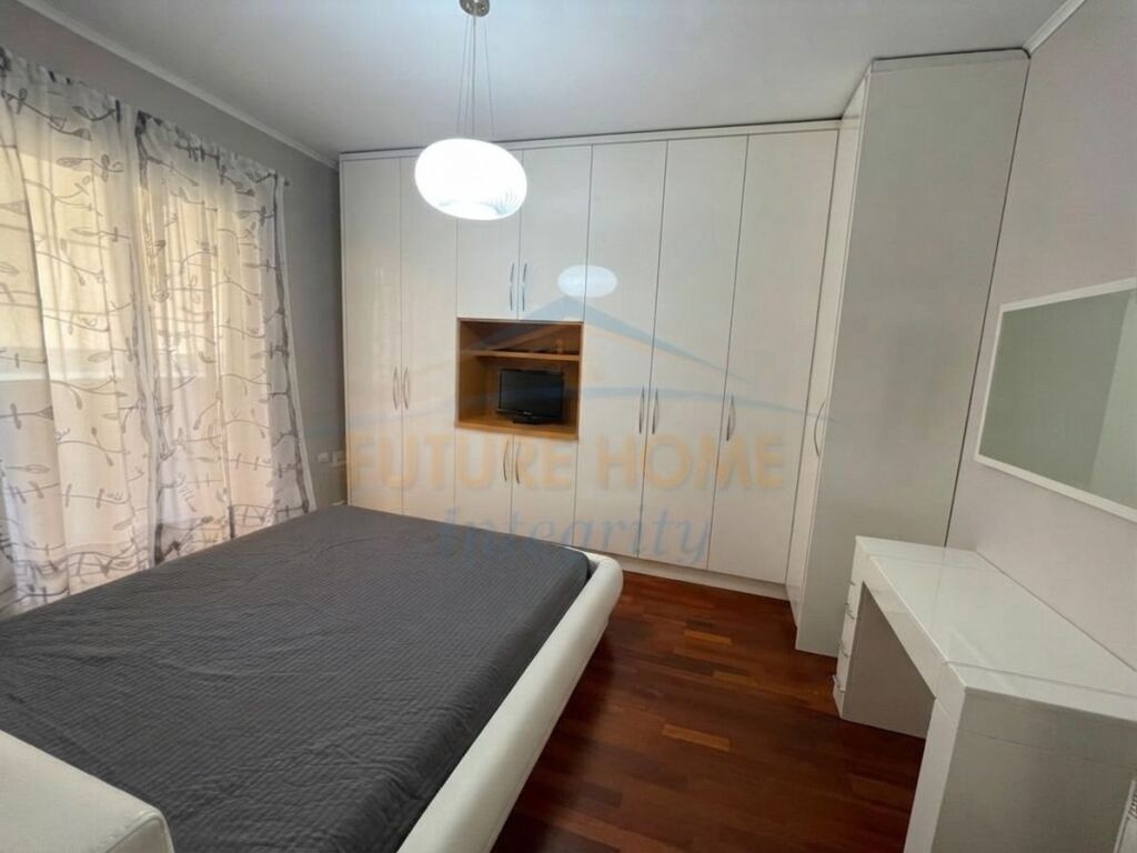 Affitto, Appartamento 1+1, Nuovo Mercato, Tirana.