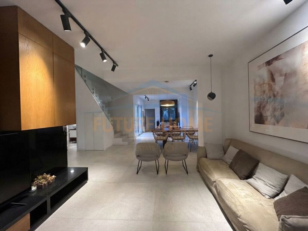 Shitet, Duplex 3+1+2+Oborr , Marea Resort , Qerret ,Kavajë