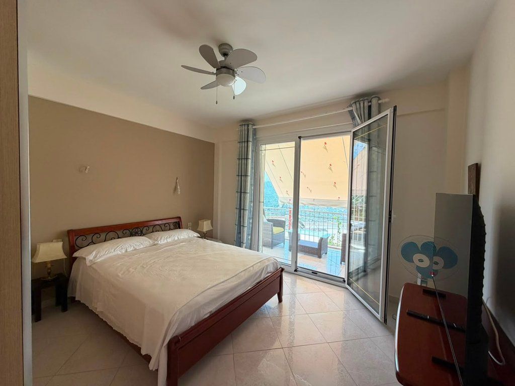 PIQERAS, HIMARE, VILE ME PAMJE NGA DETI PER SHITJE 260,000 €
