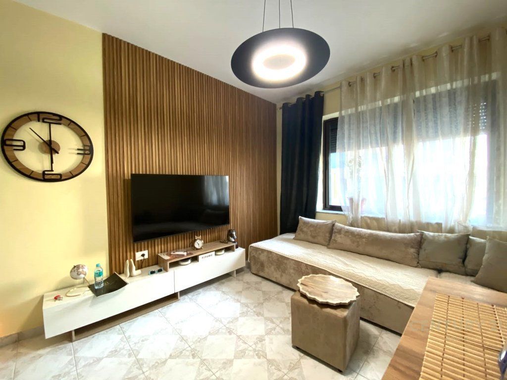 JEPET ME QERA APARTAMENT 1+1 Laprake! 500 € /Muaj 50,000 Lekë /Muaj