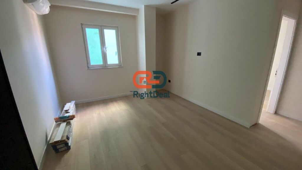 Ne Komune Te Parisit Shitet Apartament 1+1 Perfekt Per Investim!!