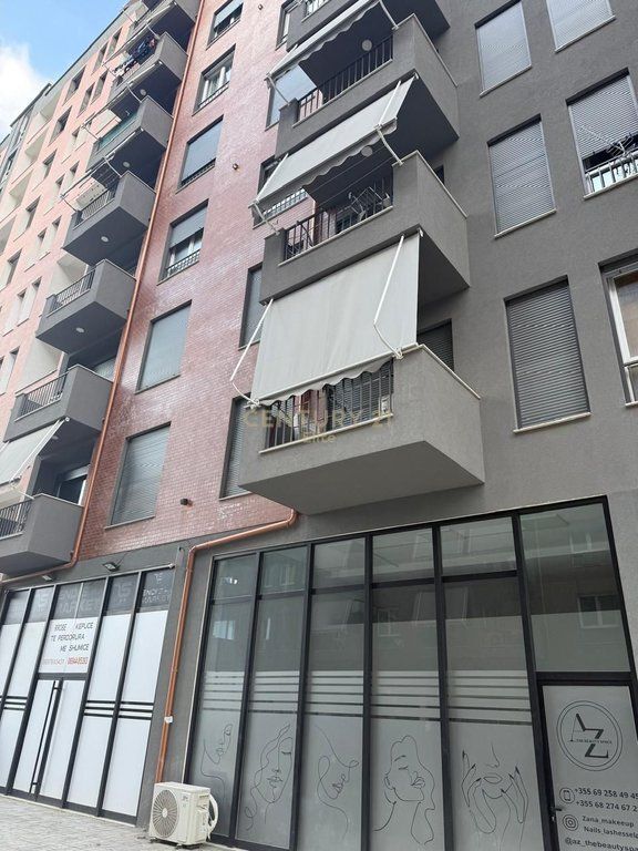 SHITET APARTAMENT 2+1+2 NE RRUGEN 5 MAJI