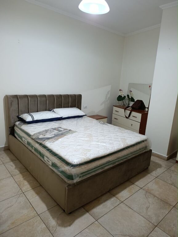 🏠 Appartamento 1+1 in affitto – Zogu i Zi Appartamento 1+1 in affitto nella zona di Zogu i Zi