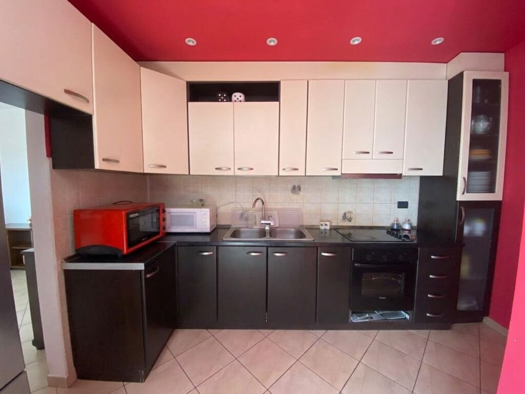 Qera, Apartament 2+1, Fresk, Tiranë.
