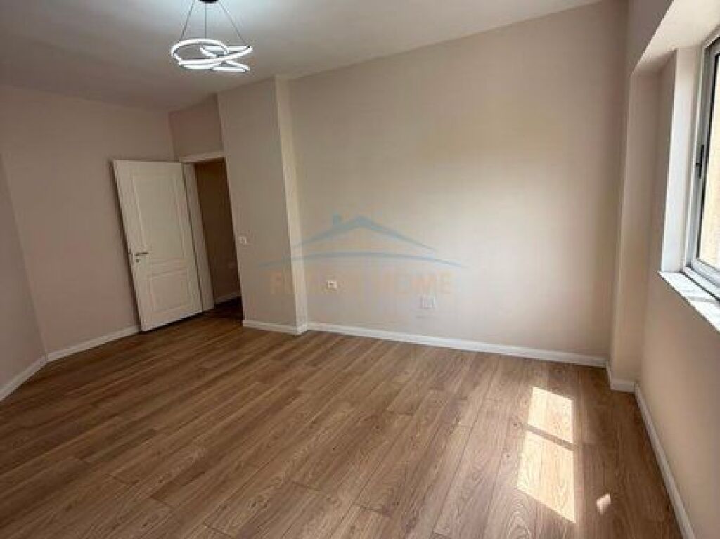 In vendita, Appartamento 1+1, Don Bosko, Tirane