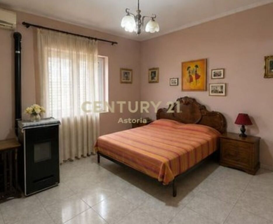 VENDESI APPARTAMENTO 2+1