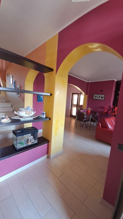 Villa su 3 piani con terreno di 500 m² a Shijak