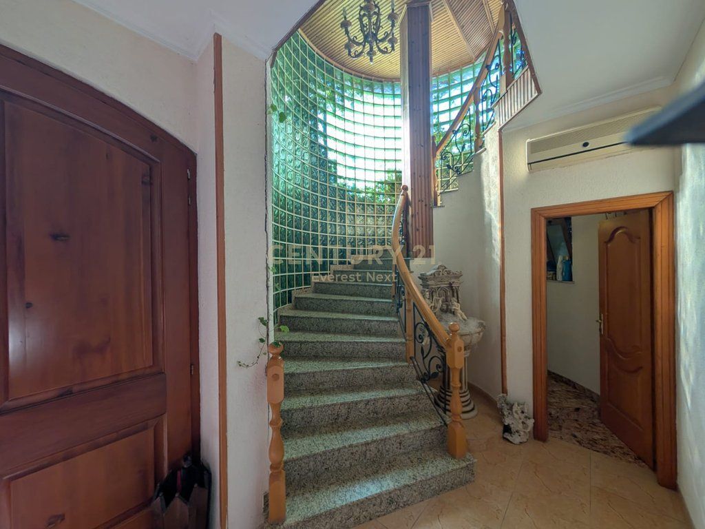 ]VILLA FOR RENT IN FRESK!!