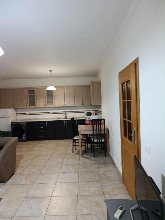 🏠 Appartamento 1+1 in affitto – Zogu i Zi Appartamento 1+1 in affitto nella zona di Zogu i Zi