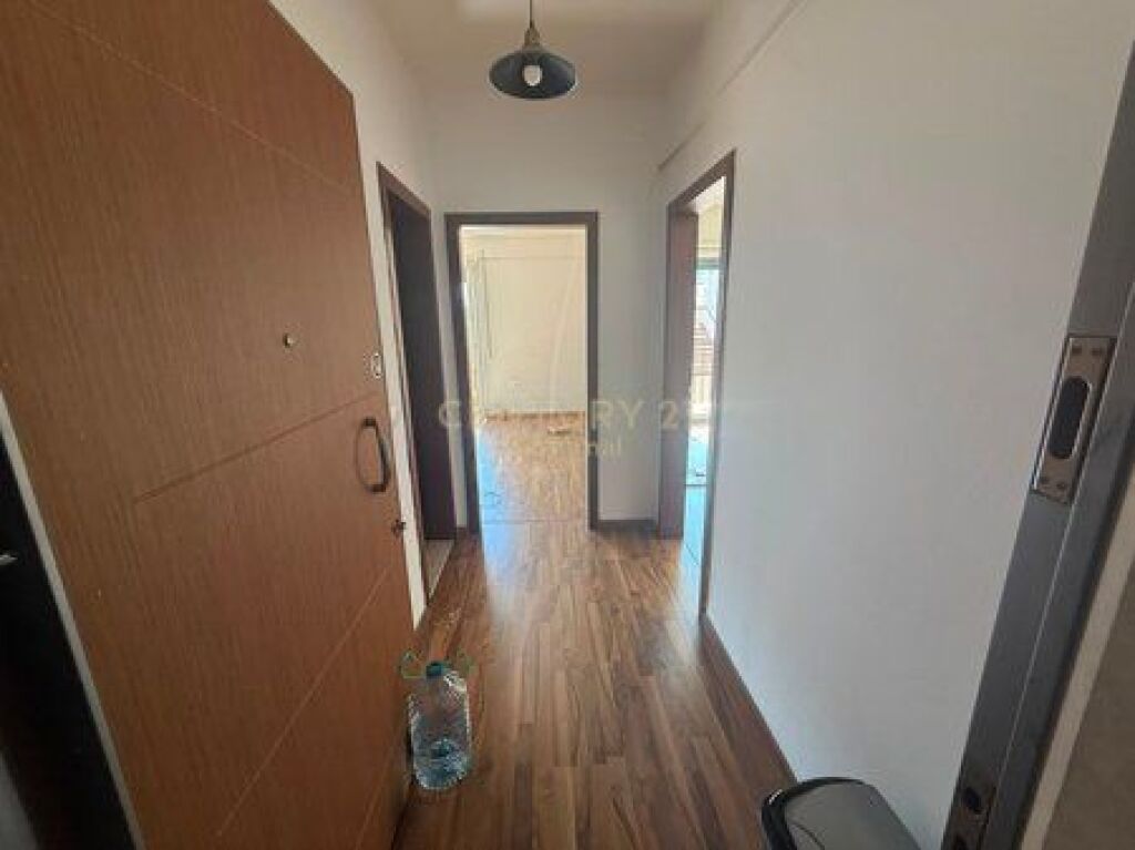 AMBIENT PREMIUM PËR ZYRË+2 PARKIME​ TE 21 DHJETORI