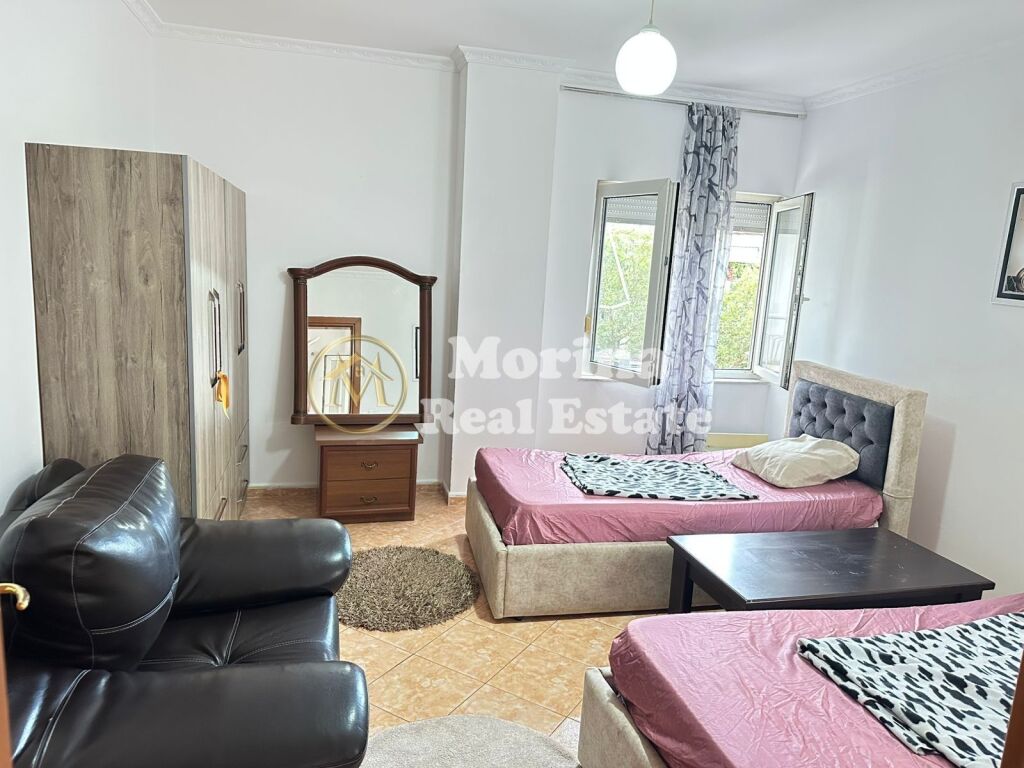 Affitto Apartament 2+1+2, Zogu i Zi, 700 Euro/mese