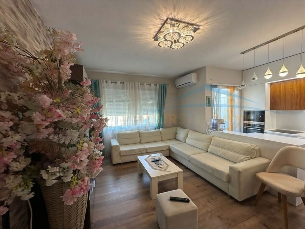 Affitto, Appartamento 2+1+2, Komuna e parisit, Kristal Center, Tirane