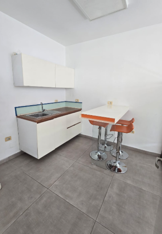 🏢 OFFICE FOR RENT | PARIS MUNICIPALITY