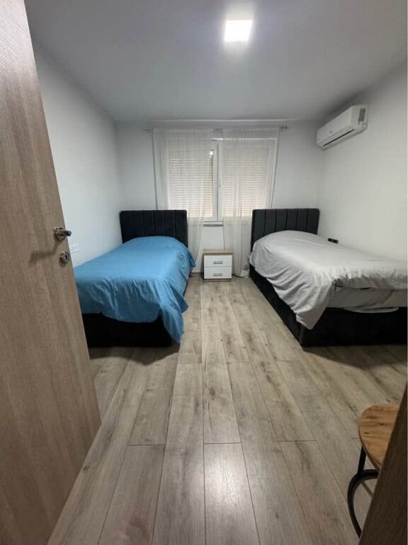 ME QIRA APARTAMENT 2+1 - QENDER, TIRANE