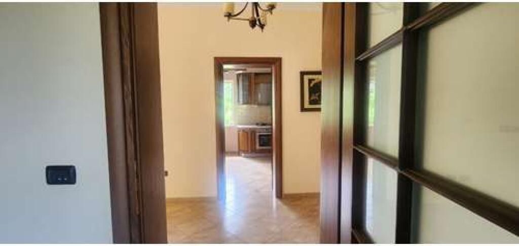 Private villa for sale in Peze Helmes