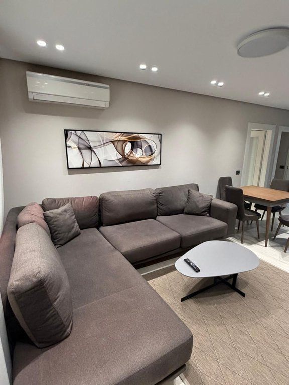Apartament 2+1 📍 Qendër, Tregu Çam (Posta Shqiptare)
