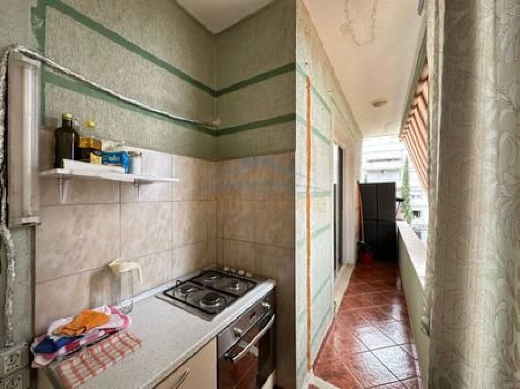 Shitet, Apartament 2+1, Fresk, Tiranë.
